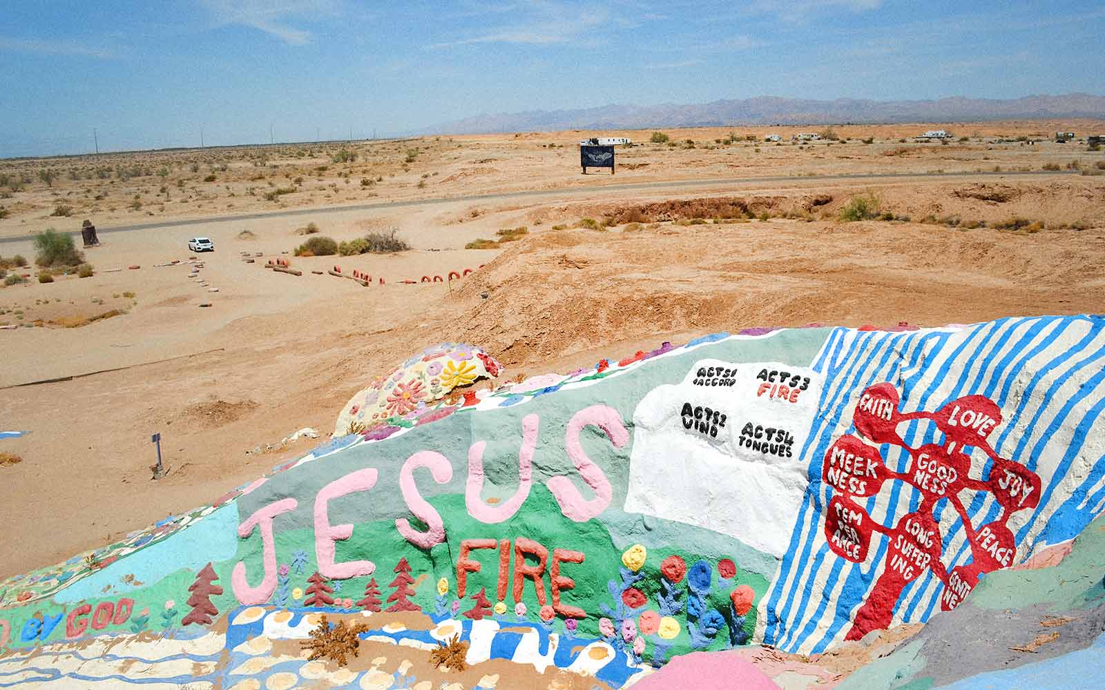 HuesNews Desert Field Trip Salvation Mountain